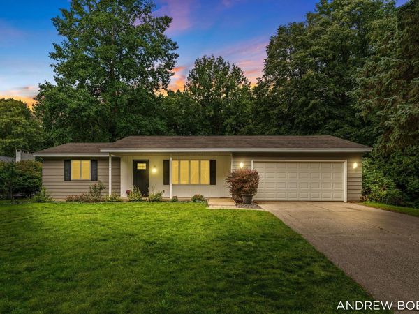 640 Old Orchard Road, Holland, MI 49423