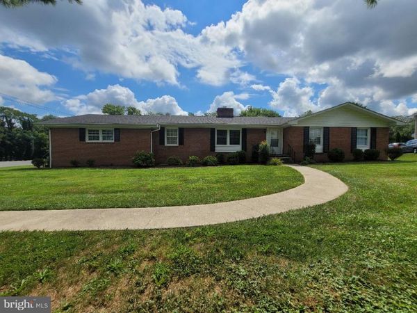2720 MARTINSBURG PIKE, STEPHENSON, VA 22656