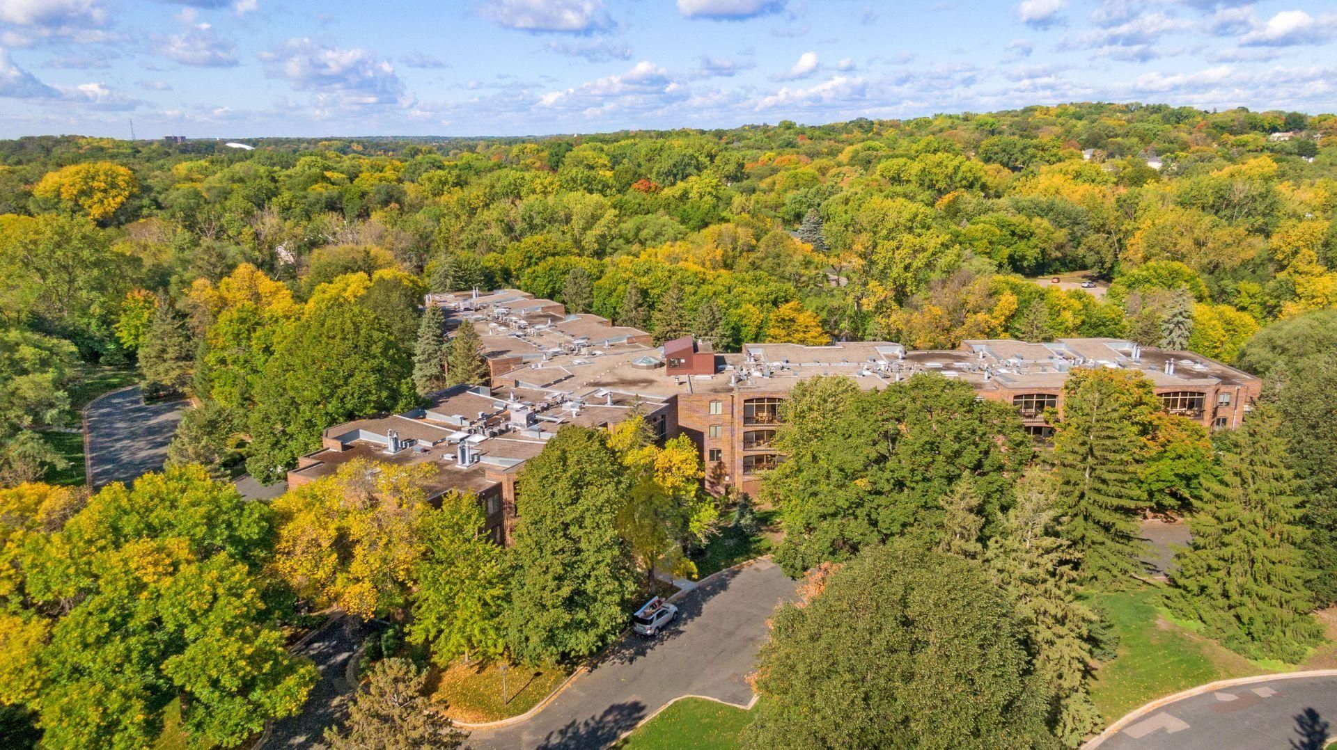5601 Dewey Hill Road, Unit 210, Edina, MN 55439 Main Photo