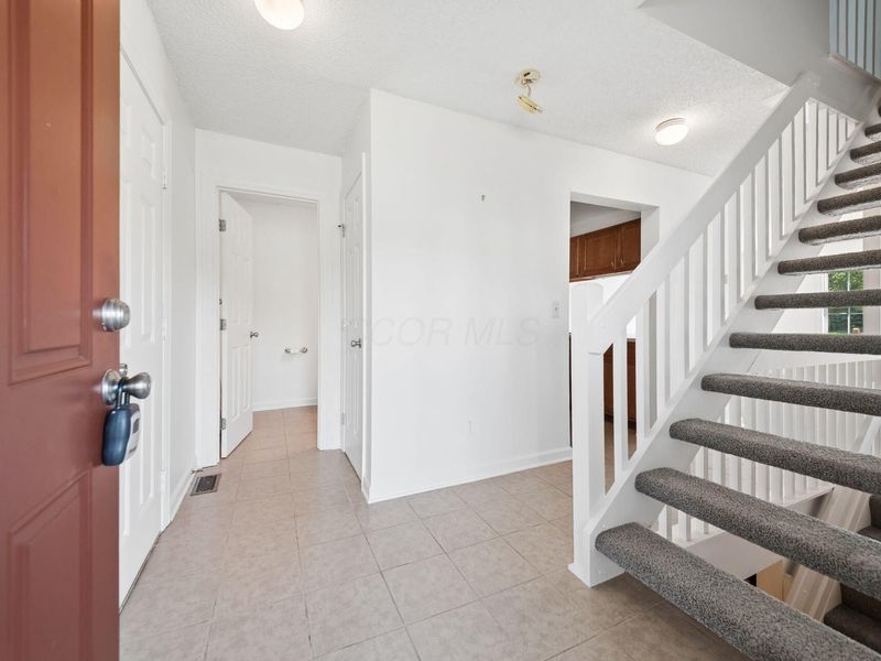 5687 Everbrook Drive, Unit 38A, Hilliard, OH 43026 Photo 4