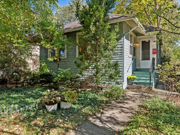 2227 PIONEER Road, Evanston, IL 60201