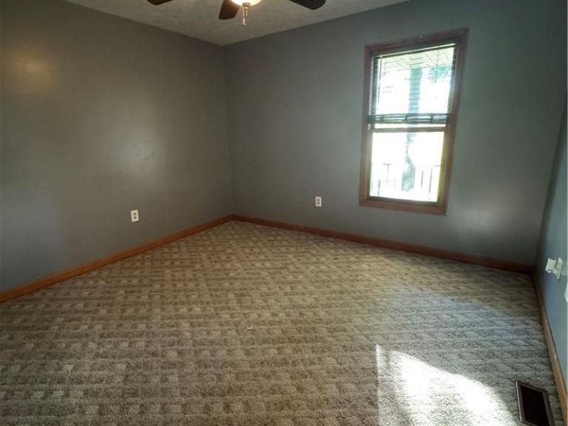 798 Brande Drive, Lakengren, OH 45320 Photo 13