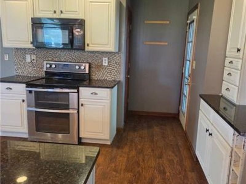 798 Brande Drive, Lakengren, OH 45320 Photo 6