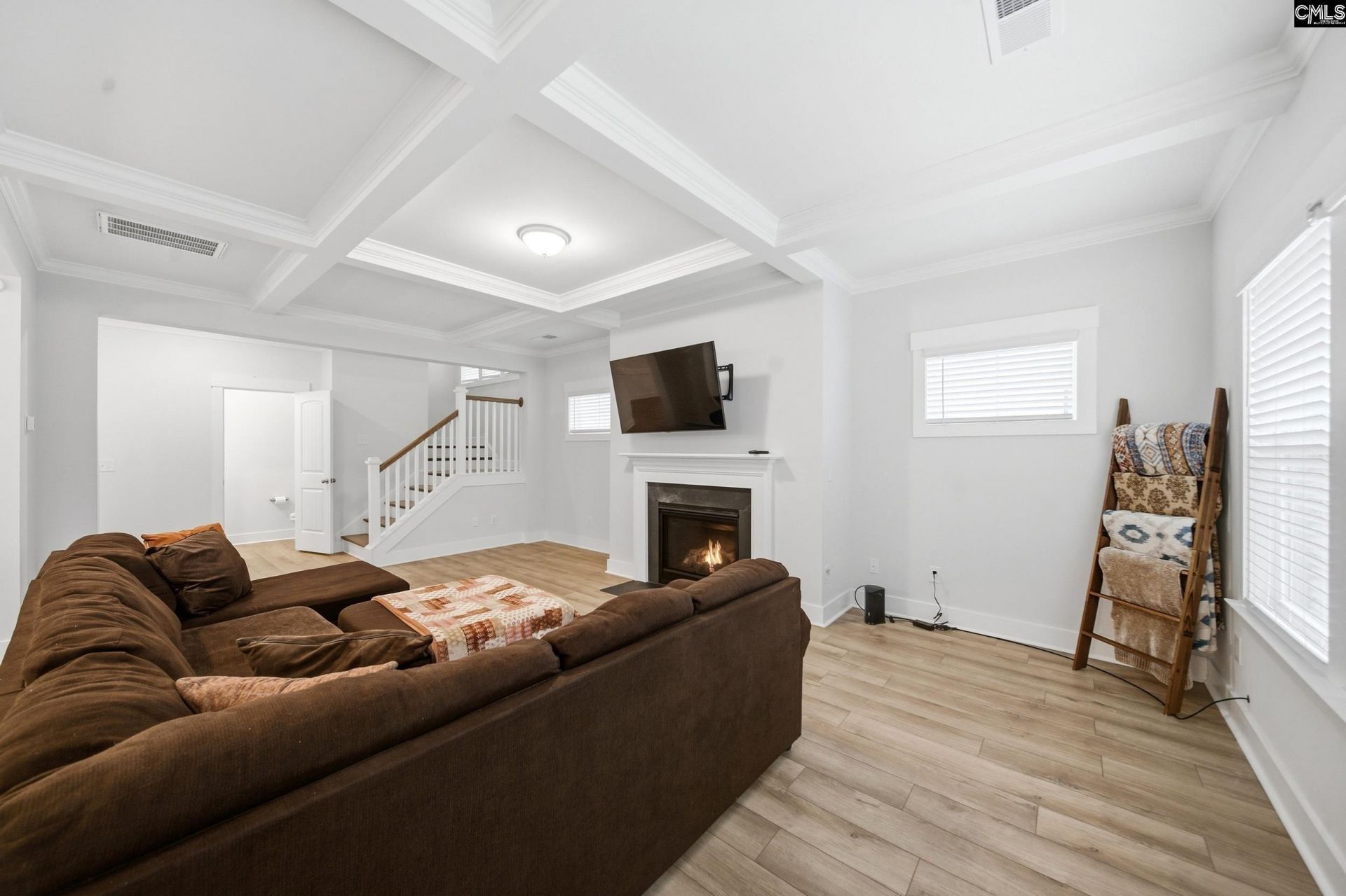 6005 Earnest Leen Drive  Photo 9