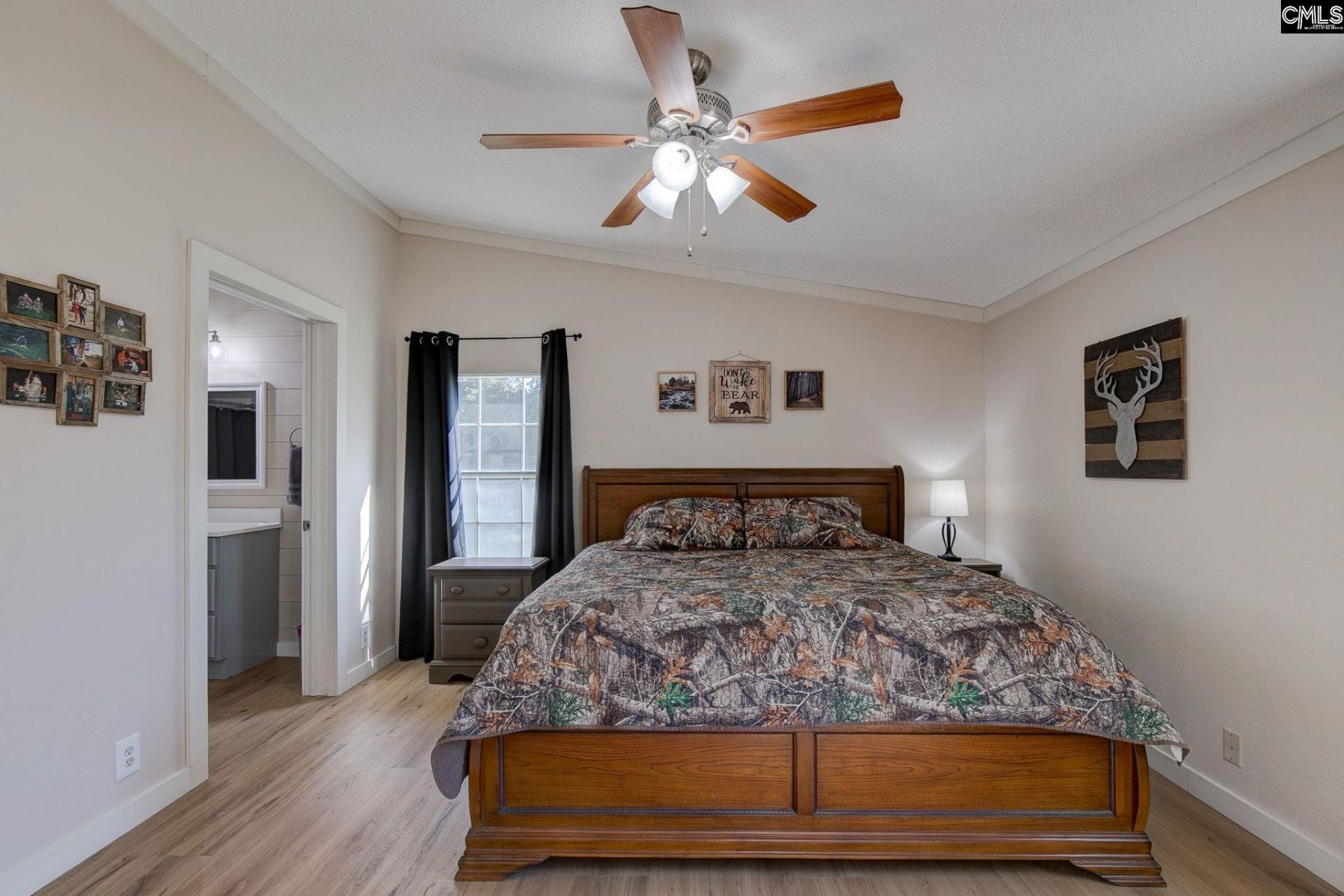 209 College Street W Photo 9