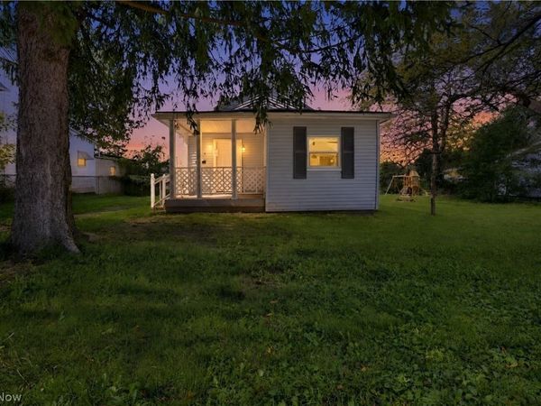 1717 Root Avenue NE, Canton, OH 44705