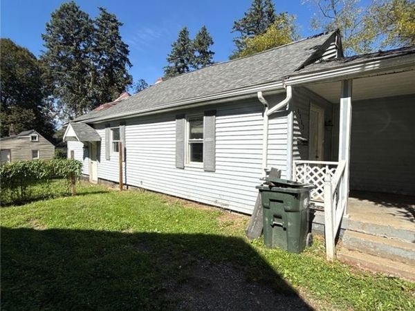 1717 Root Avenue NE, Canton, OH 44705