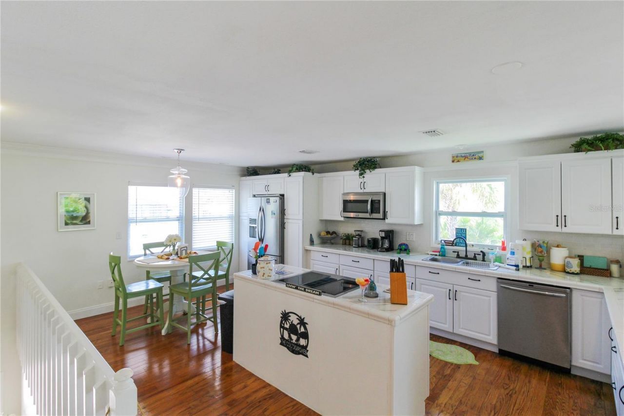 5021 Midnight Pass Road , Sarasota, FL 34242 Photo