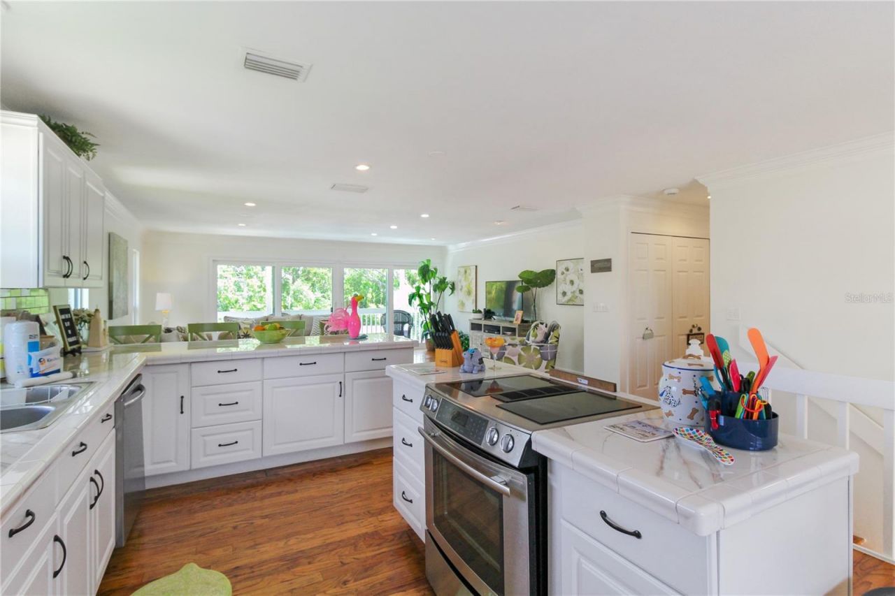5021 Midnight Pass Road , Sarasota, FL 34242 Photo