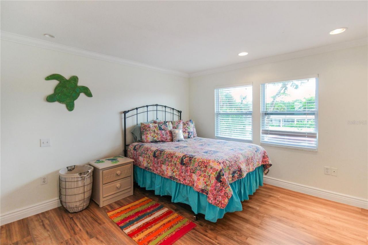 5021 Midnight Pass Road , Sarasota, FL 34242 Photo