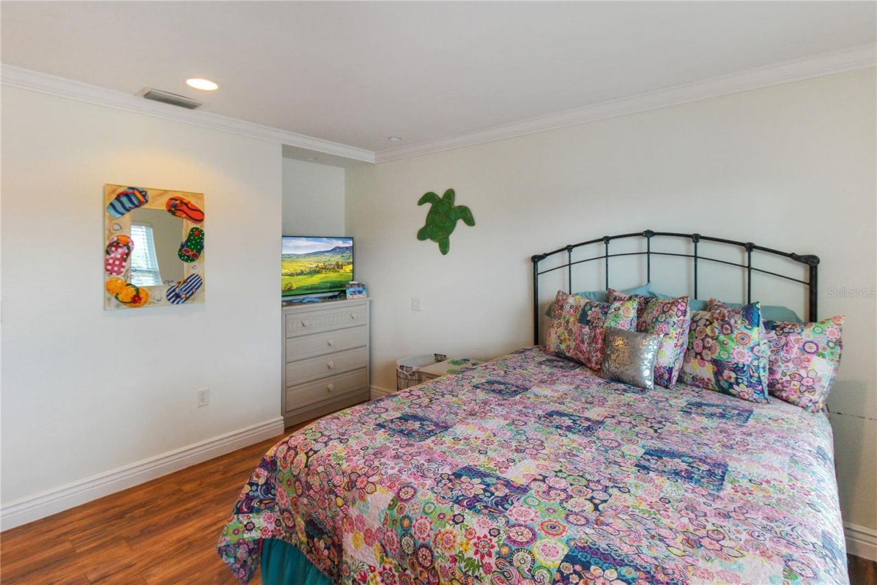 5021 Midnight Pass Road , Sarasota, FL 34242 Photo