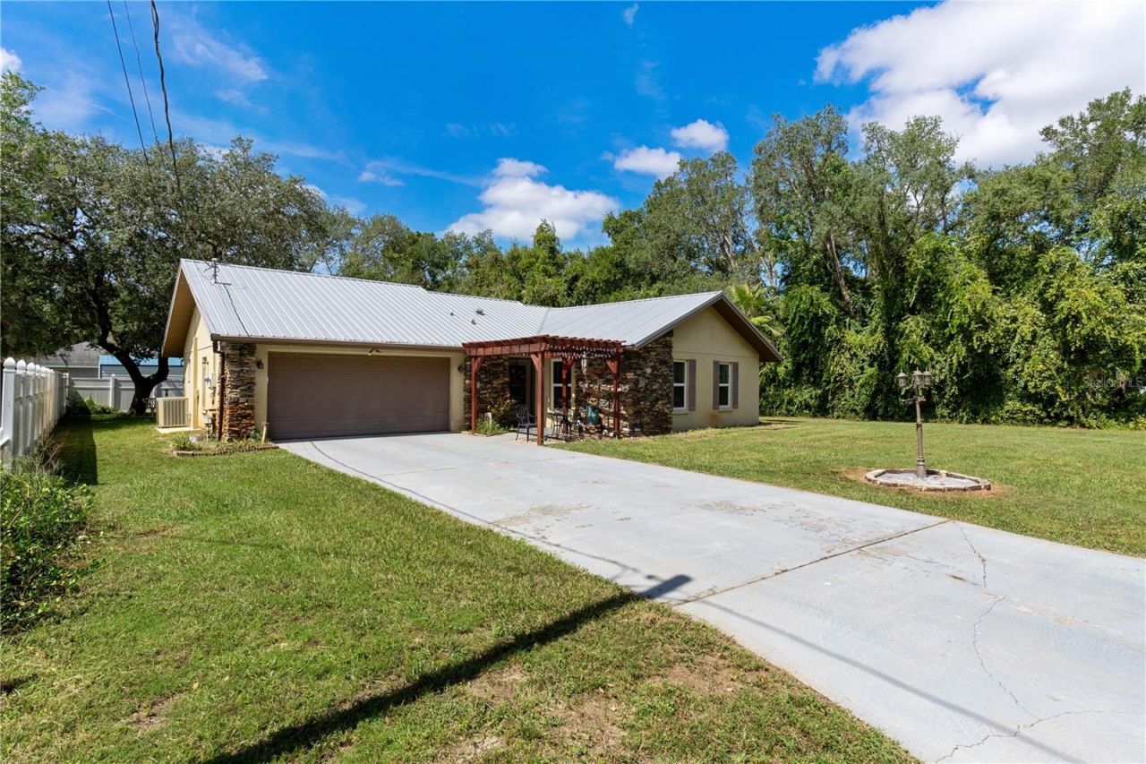 915 Stetson Terrace , Inverness, FL 34450 Photo