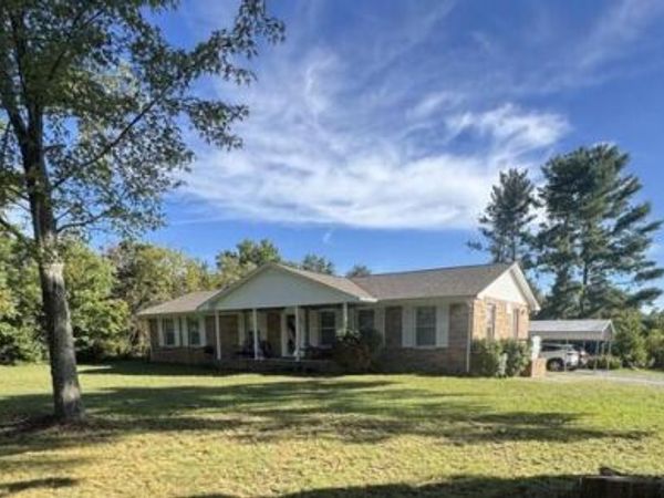 1505 Quinland Lake Rd, Cookeville, TN 38506