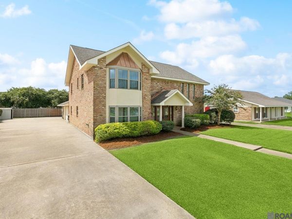 1893 Lagan Ct, Lutcher, LA 70071