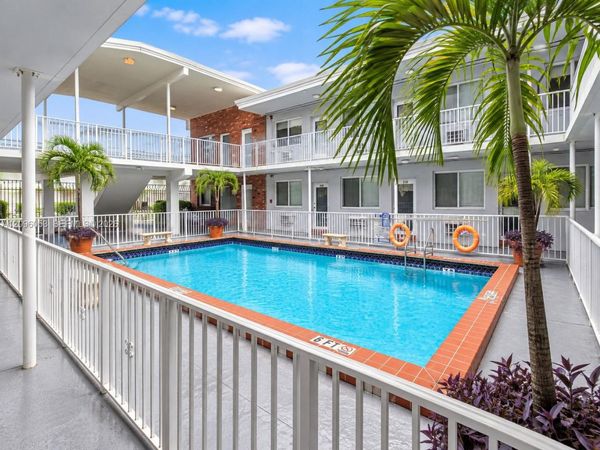305 69th St , Unit 105, Miami Beach, FL 33141
