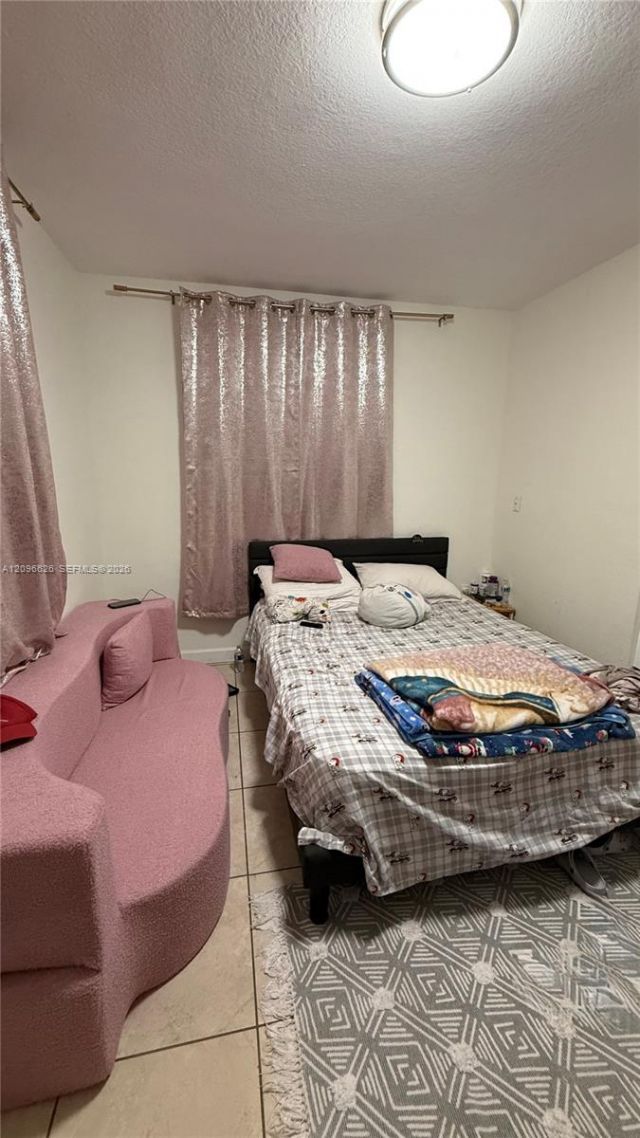 8 NW 33rd Ave, Miami, FL 33125 Photo