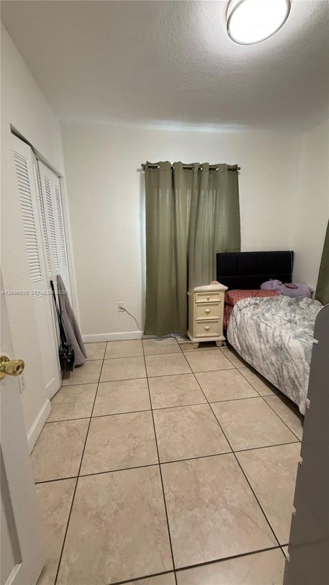 8 NW 33rd Ave, Miami, FL 33125 Photo