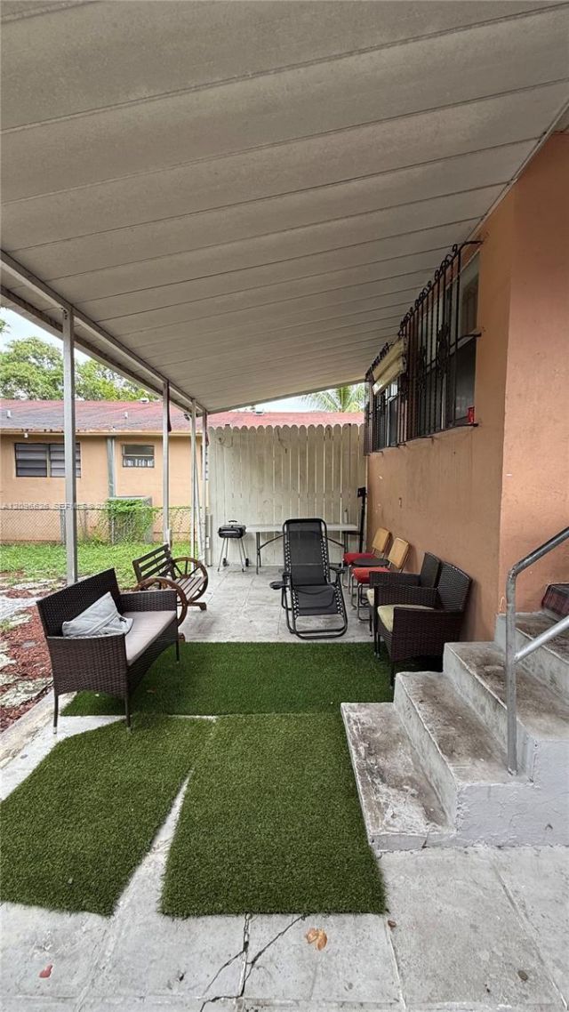 8 NW 33rd Ave, Miami, FL 33125 Photo