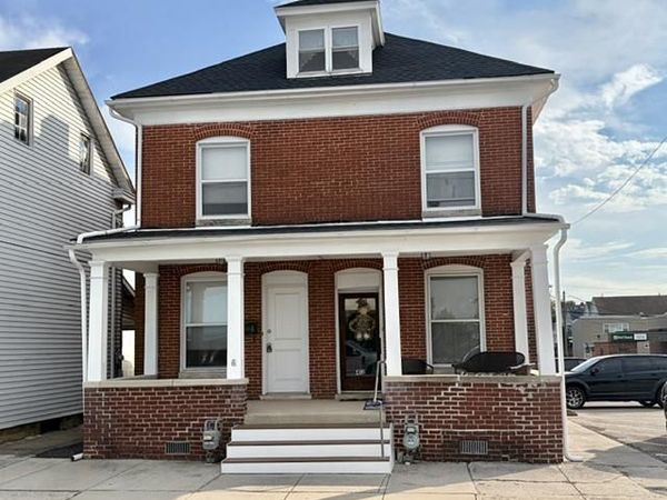 413/413.5 YORK STREET, HANOVER, PA 17331