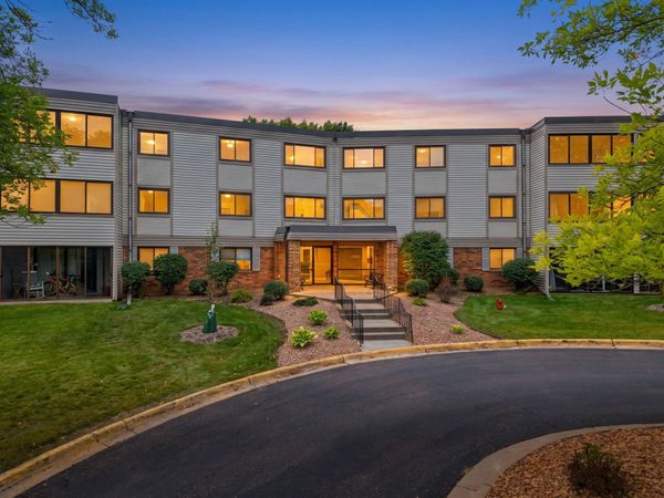 4385 Trenton Lane N, Unit 212, Plymouth, MN 55442
