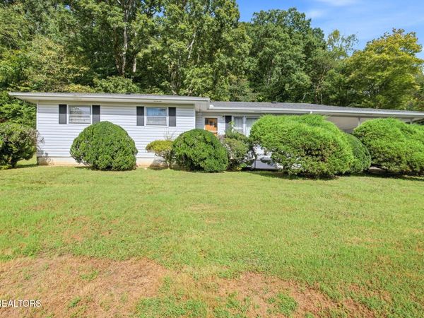 209 Oak St, Jellico, TN 37762