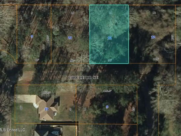 SE Circle Drive, Magee, MS 39111
