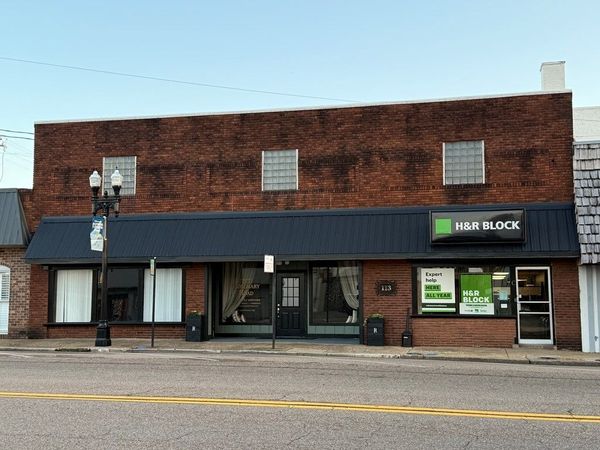 113 Wood Street A B C , Paris, TN 38242
