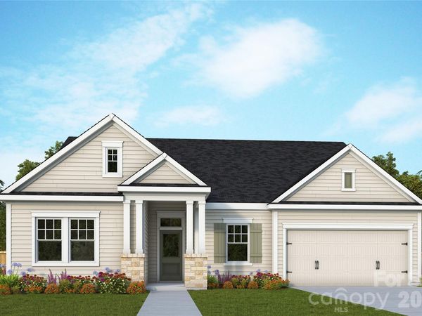 7121 Chamberlain Drive, Harrisburg, NC 28075
