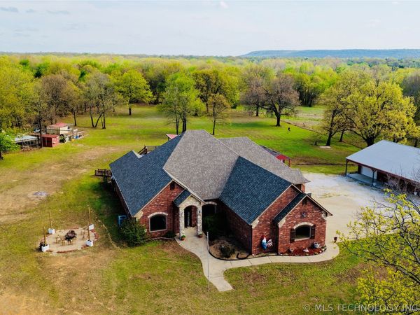 12619 E 233 Road S, Webbers Falls, OK 74470