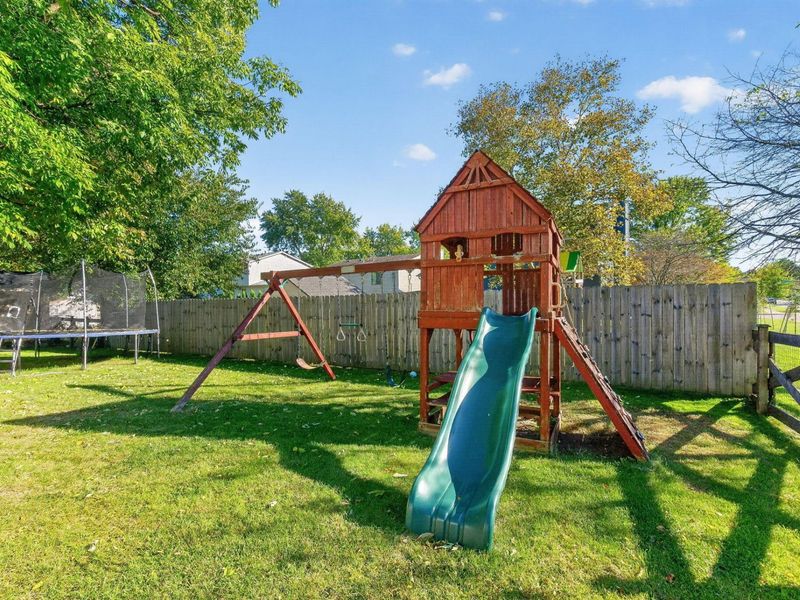 8246 Waco Lane, Powell, OH 43065 Photo 12