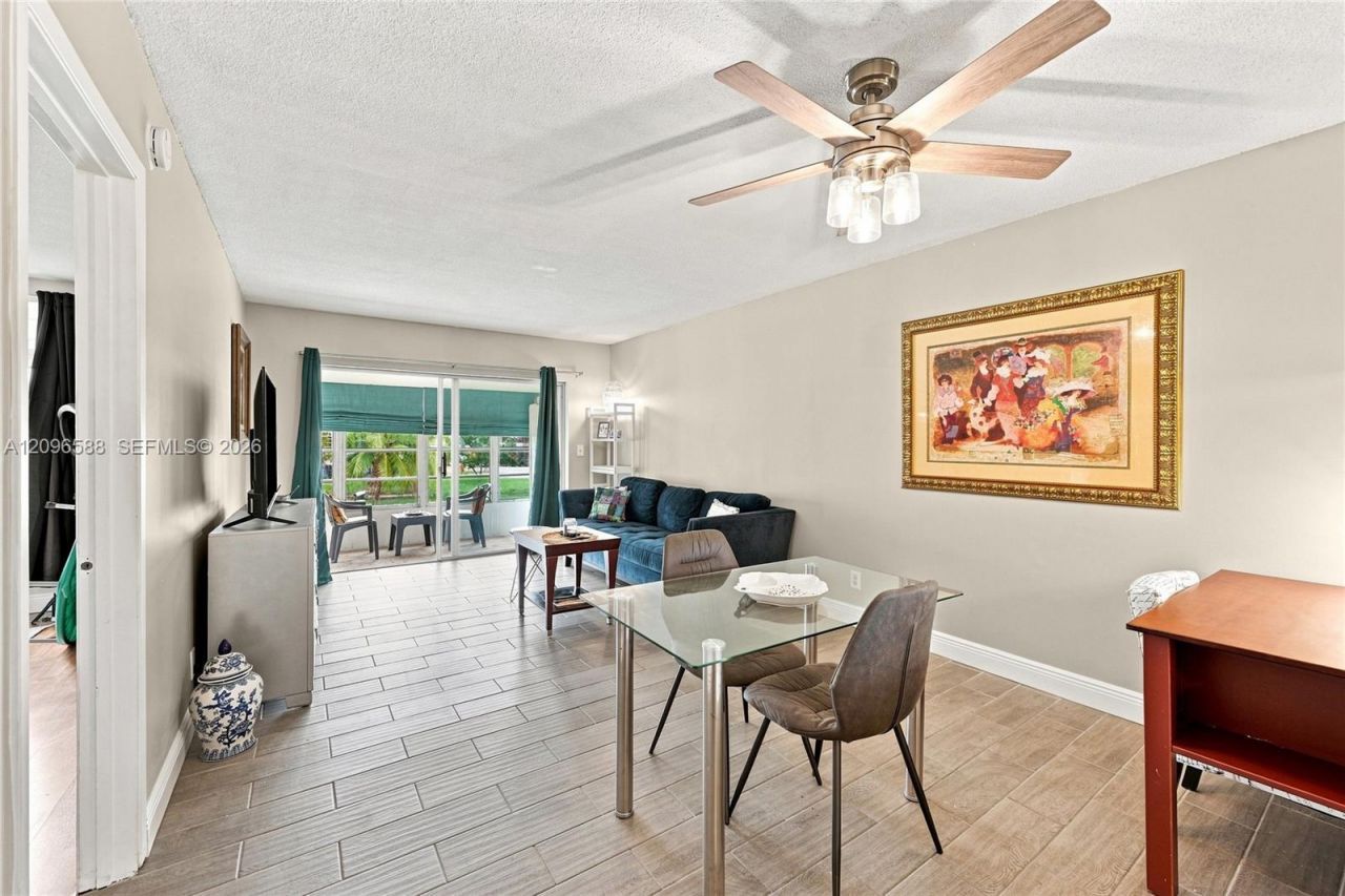 2800 NW 47th Ter, Unit 206B, Lauderdale Lakes, FL 33313 Photo