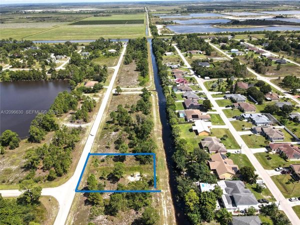 1220 Edelweiss , FL 33974