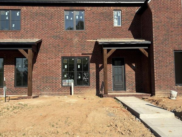 30 Barton Hill Boulevard , Jackson, TN 38305