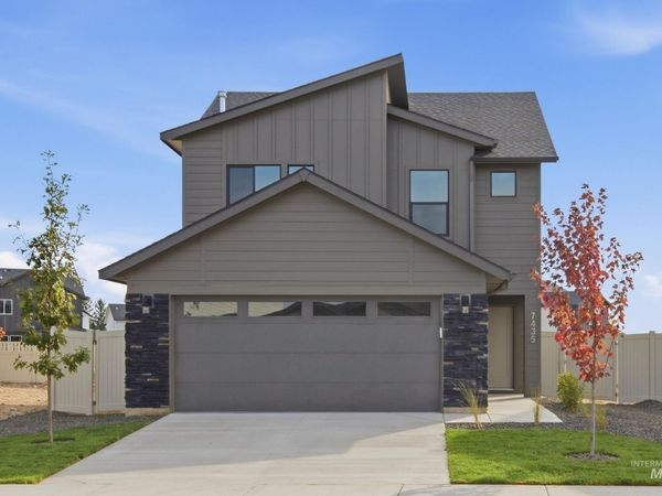 7435 W Newtown Dr, Eagle, ID 83616