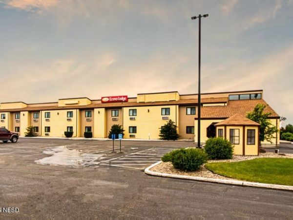 920 14TH STREET SE, Watertown, SD 57201