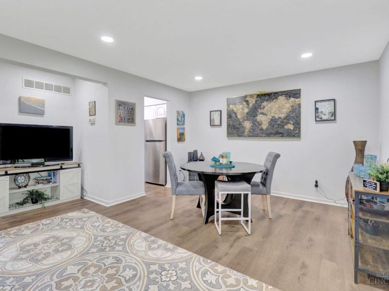 9441 Colegate Way, West Chester, OH 45011 Photo 7