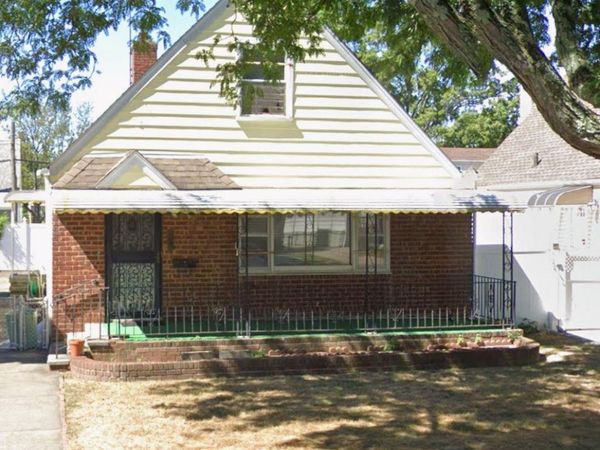79-38 268th Street, Glen Oaks, NY 11004