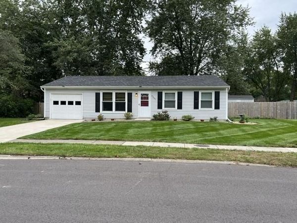 2001 Shaker Drive , Valparaiso, IN 46383