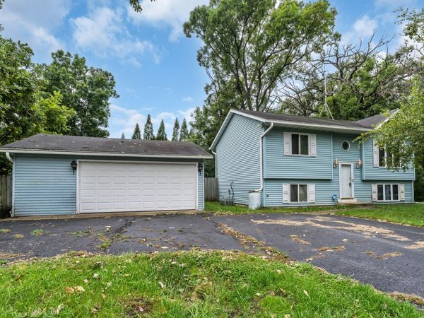 28619 106th St, Salem Lakes, WI 53179