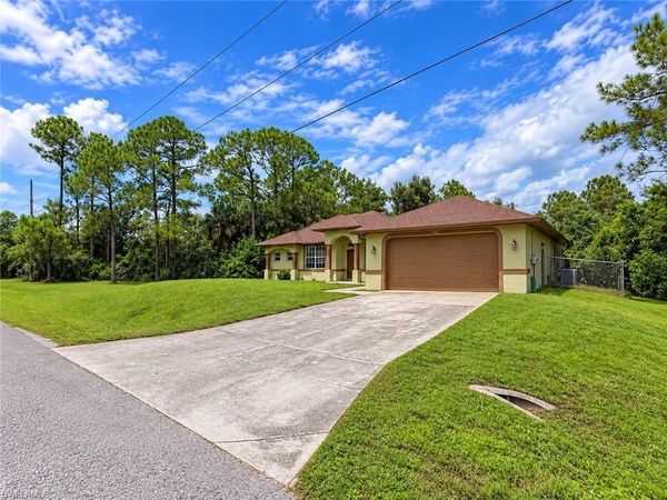 2702 25th ST W, LEHIGH ACRES, FL 33971