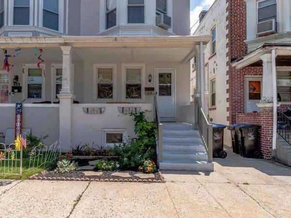 216 BUTTONWOOD STREET , NORRISTOWN, PA 19401