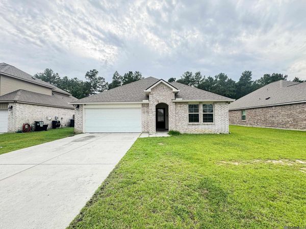 13295 Fowler Dr, Walker, LA 70785
