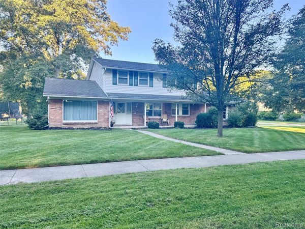 8475 Burning Bush Road , Grosse Ile Township, Mi 48138