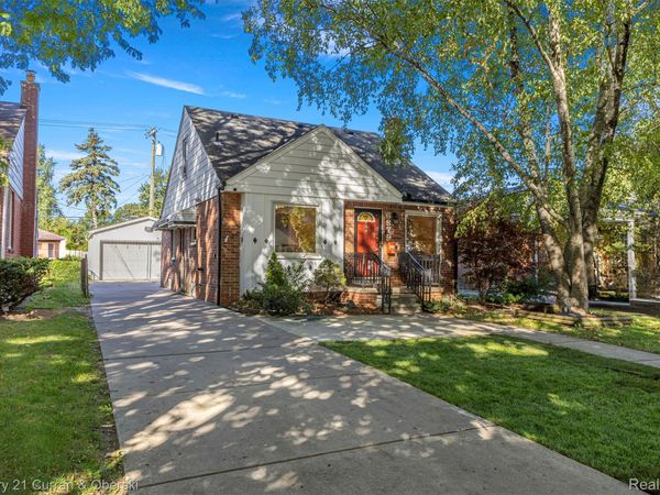 6879 N Lafayette Street , Dearborn Heights, Mi 48127