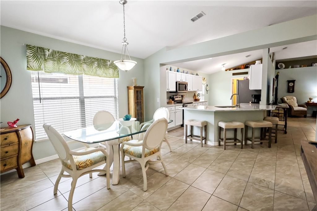 156 Morgan Circle, Sebastian, FL 32958 Photo