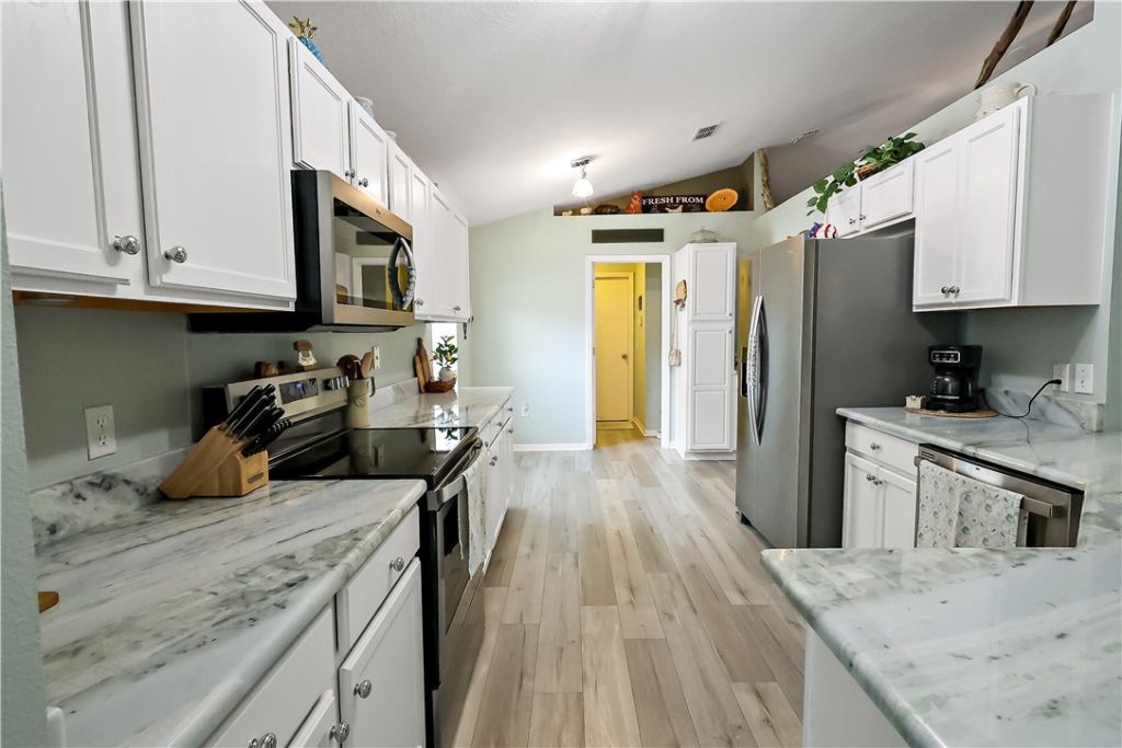 156 Morgan Circle, Sebastian, FL 32958 Photo