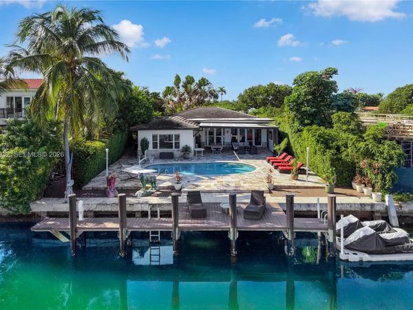 435 N Shore Dr , Miami Beach, FL 33141