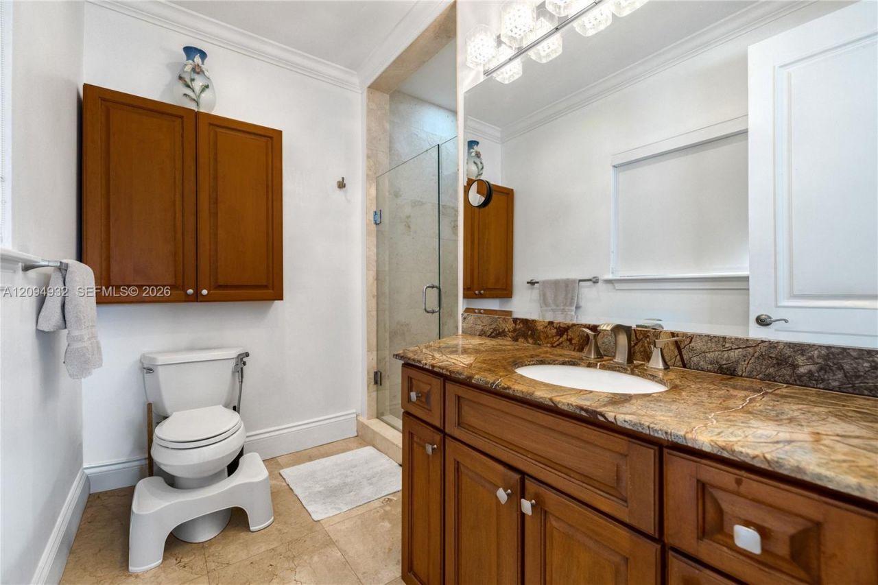435 N Shore Dr , Miami Beach, FL 33141 Photo