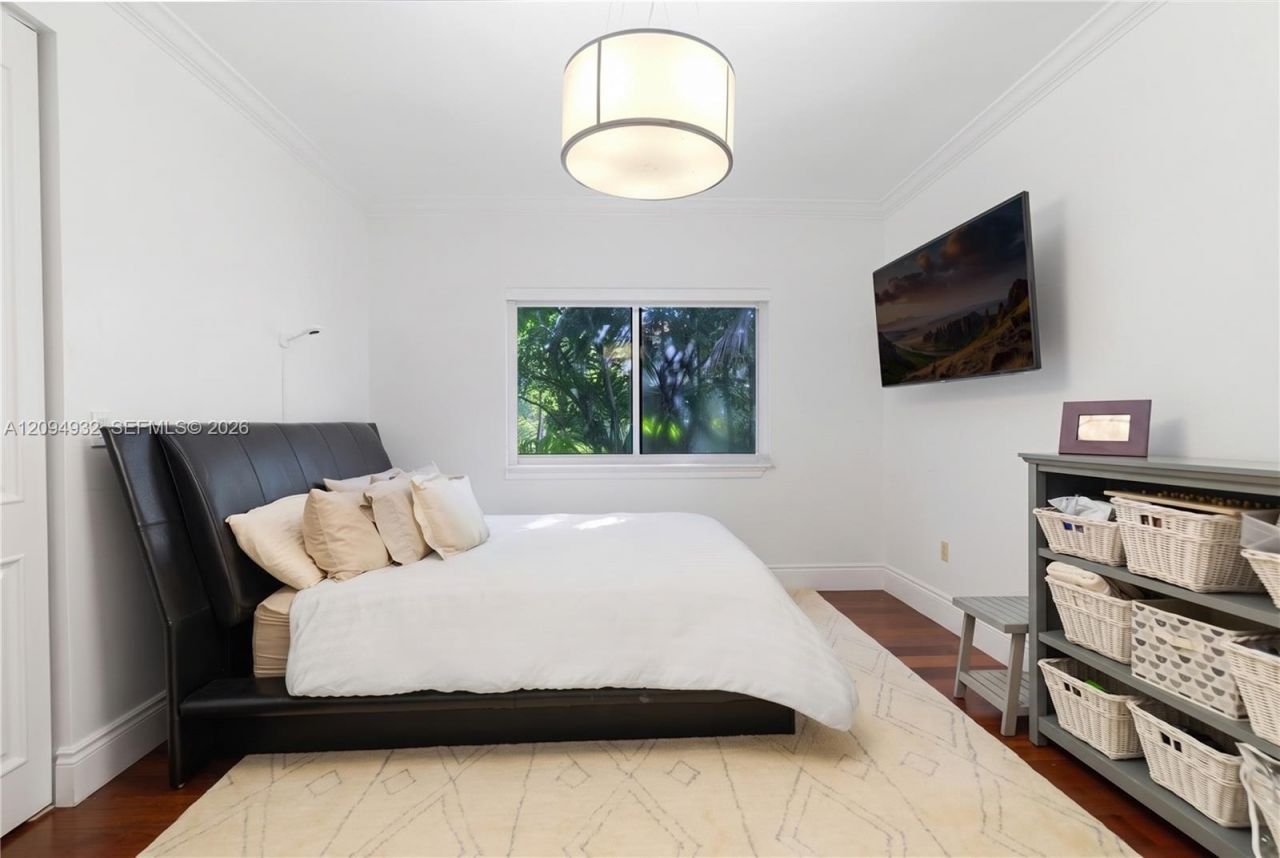 435 N Shore Dr , Miami Beach, FL 33141 Photo