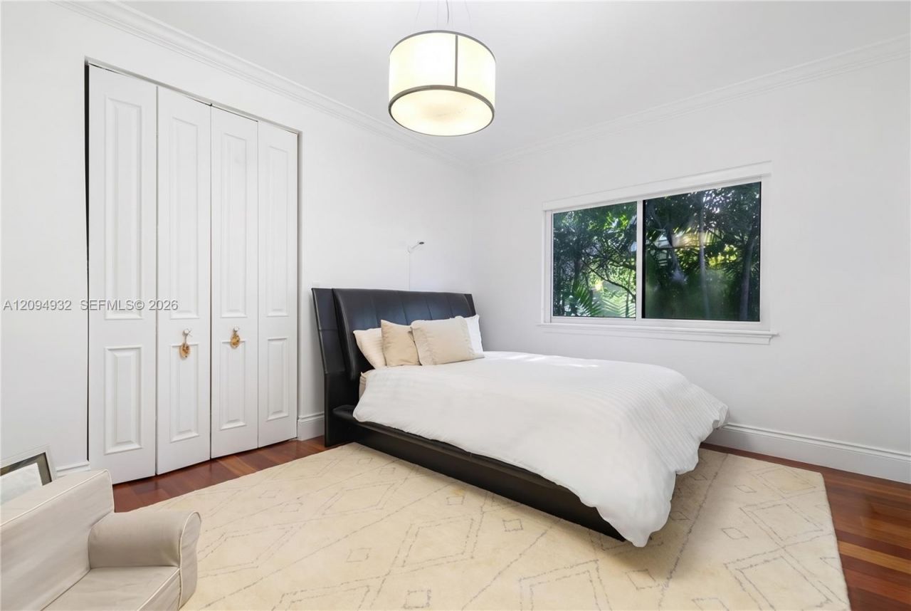 435 N Shore Dr , Miami Beach, FL 33141 Photo